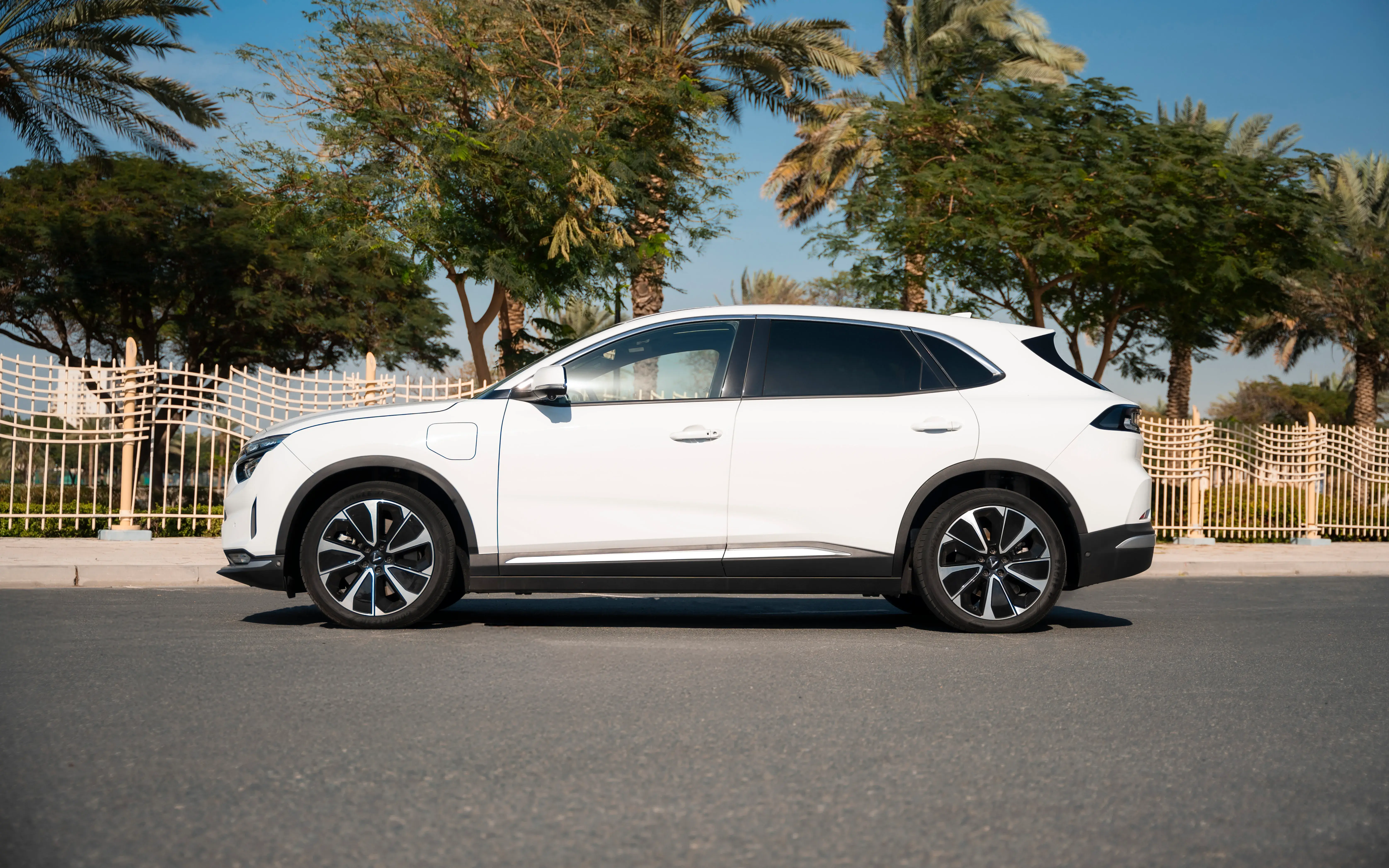 Vinfast VF8 Electric-8